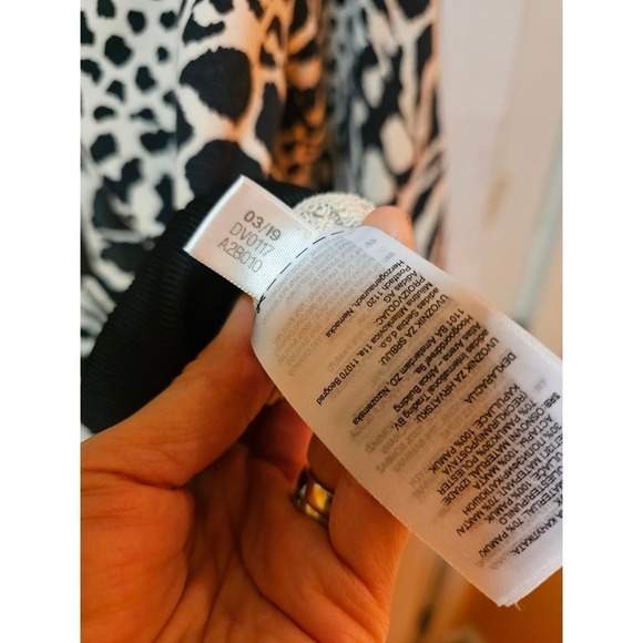 Adidas Leopard print hoodie Jacket‎ XS. Animal prints Croptop. Active. Sporty. - Picture 8 of 9